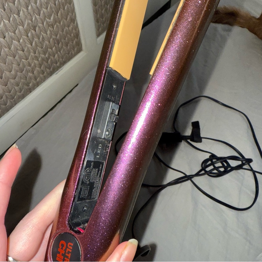 CHI Metallic Purple Flat Iron Hair Straightener - Picture 2 of 8